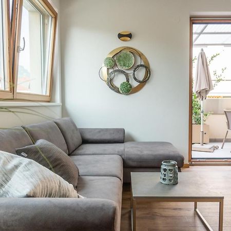 Ferienwohnung Mit Garage, Fahrradraum Und Sehr Grosser Sonnenverwoehnten Terrasse Lagundo Exteriér fotografie