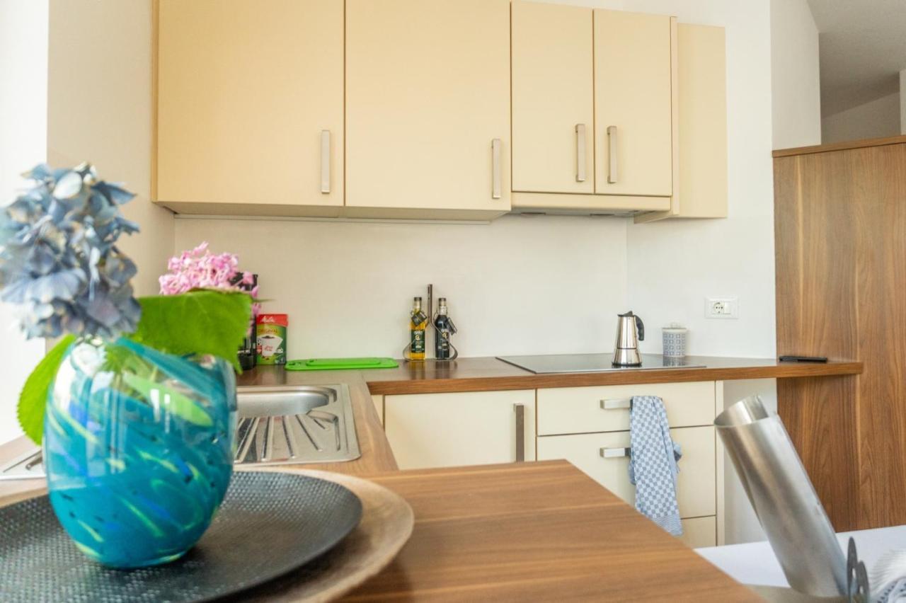 Ferienwohnung Mit Garage, Fahrradraum Und Sehr Grosser Sonnenverwoehnten Terrasse Lagundo Exteriér fotografie