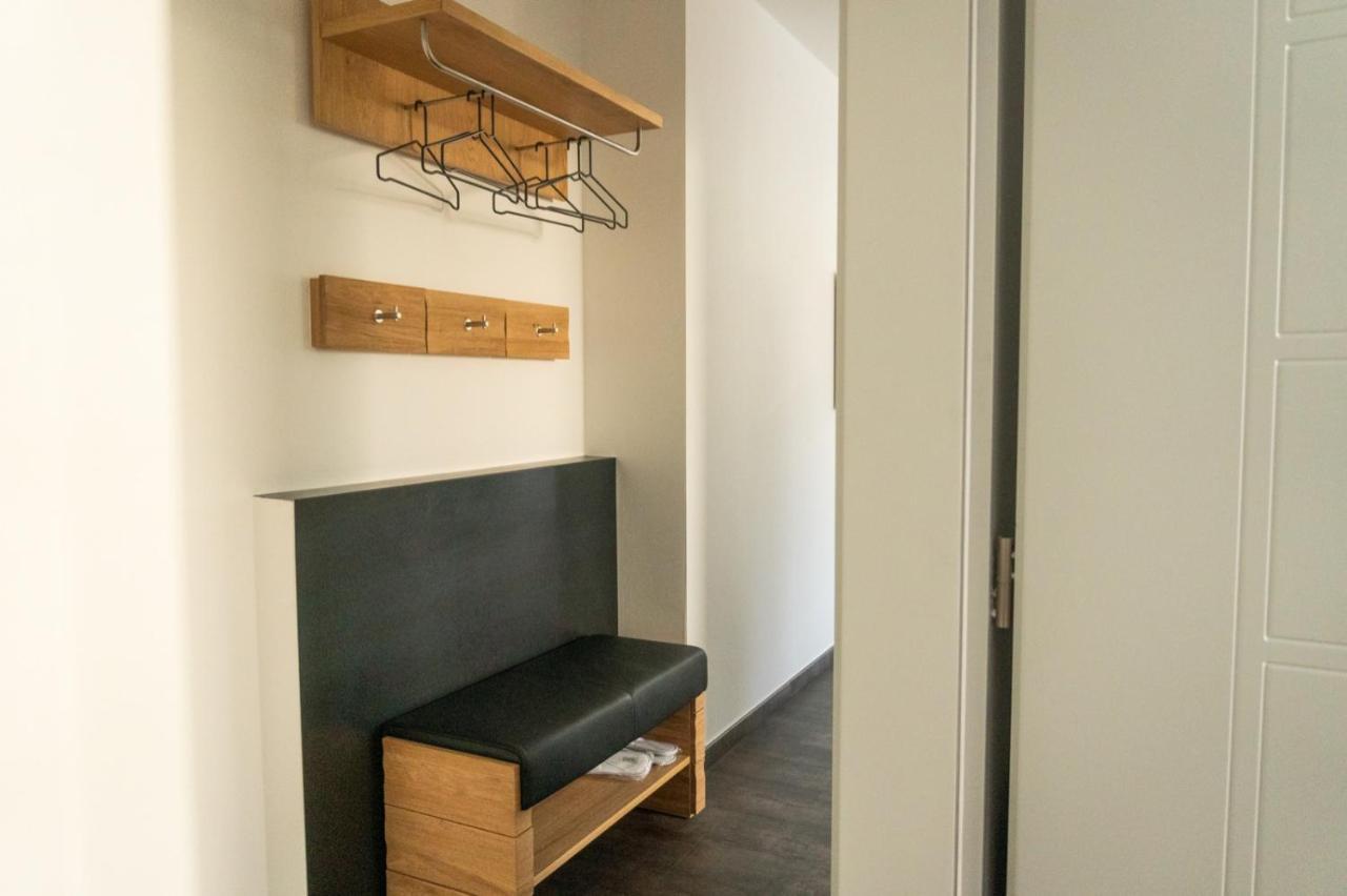 Ferienwohnung Mit Garage, Fahrradraum Und Sehr Grosser Sonnenverwoehnten Terrasse Lagundo Exteriér fotografie